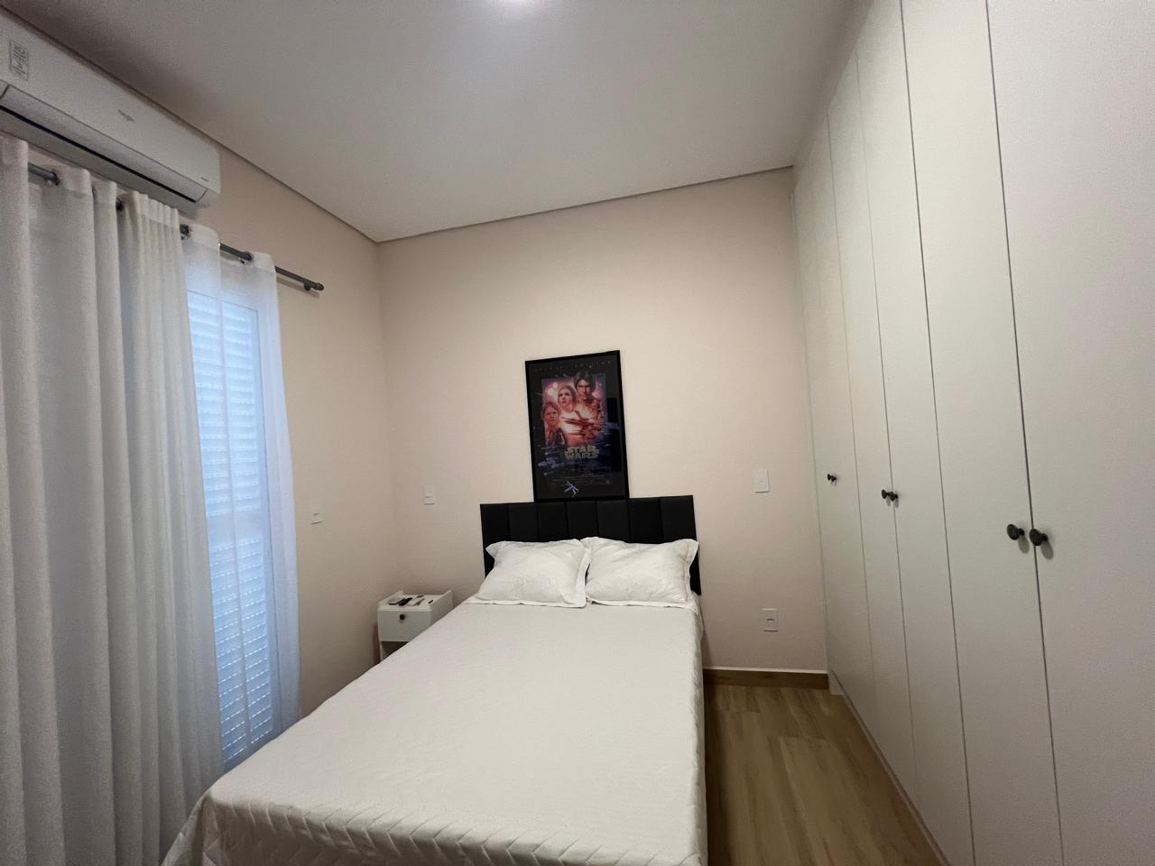 Quarto lindo e mobiliado suíte ampla